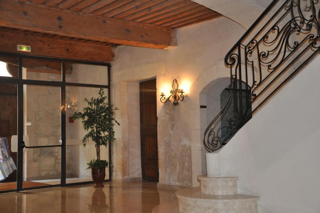 Les Echevins Hotel Tarascon Exterior photo