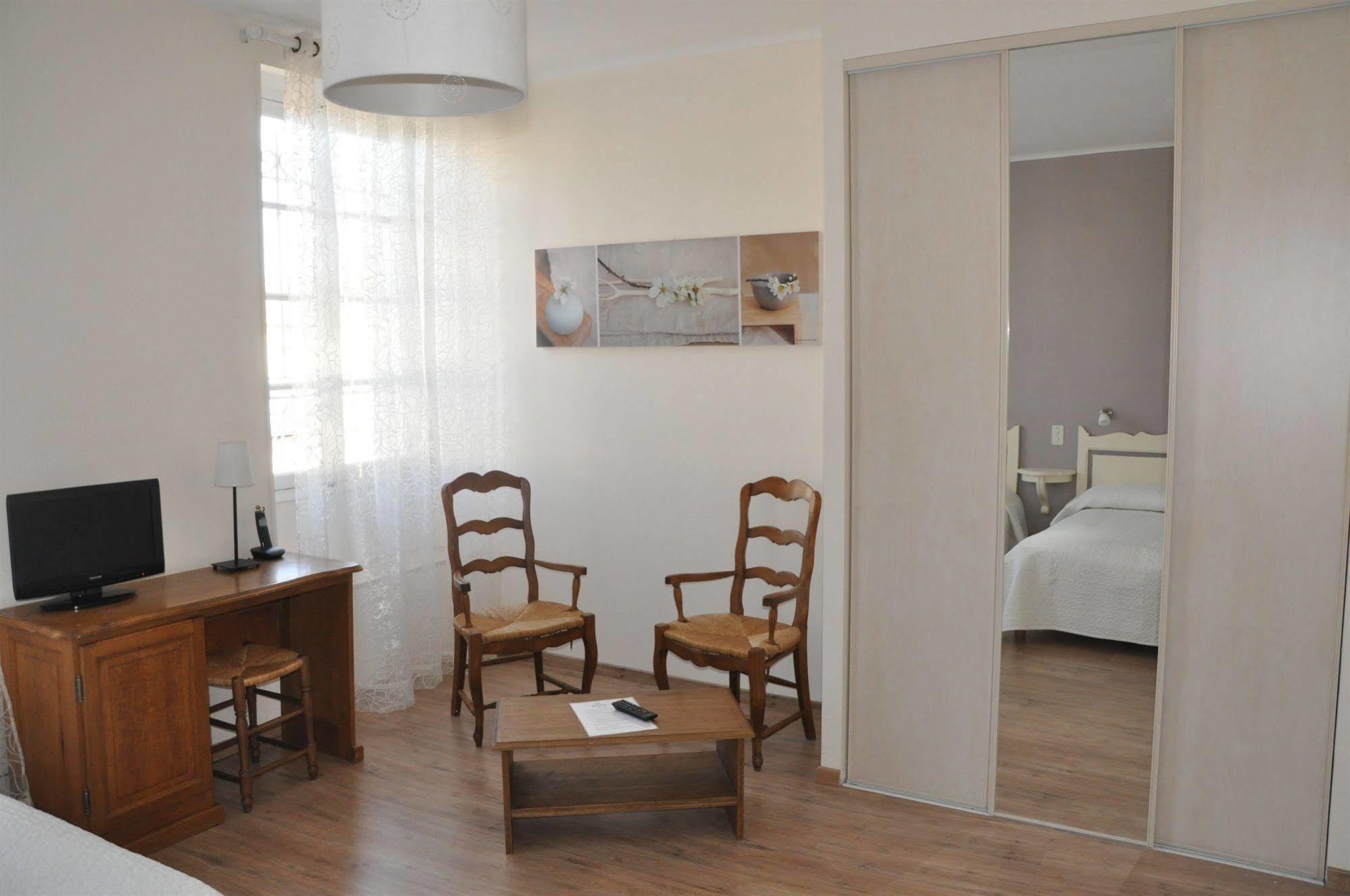 Les Echevins Hotel Tarascon Exterior photo
